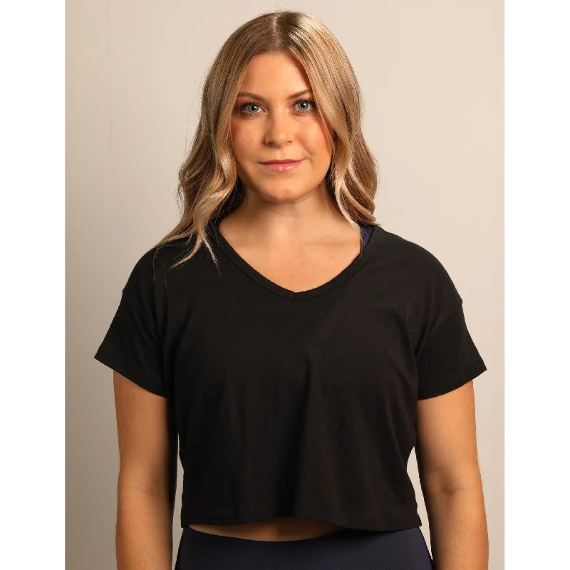 Graphite Edge Sports Top for Lifting -Quoia Stay Empowered Workout Crop Top In Black